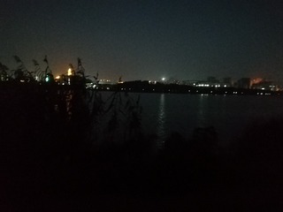 1047424