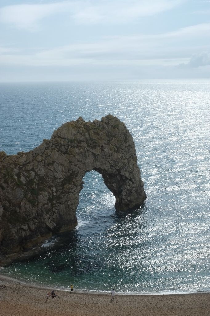#Durdle door# 刚刚下完一场大雨，雨过天晴，云开雾散，心情一下子亢奋起来！