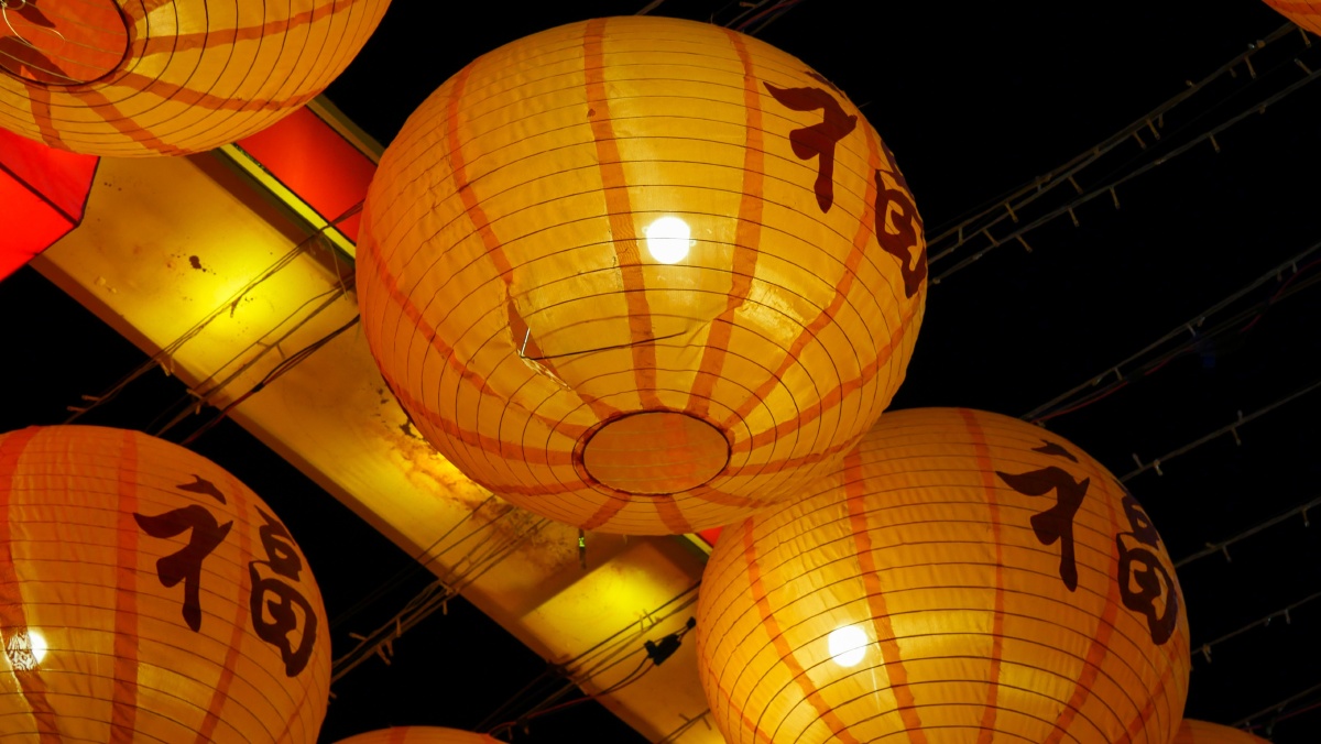 节日的气氛起来了