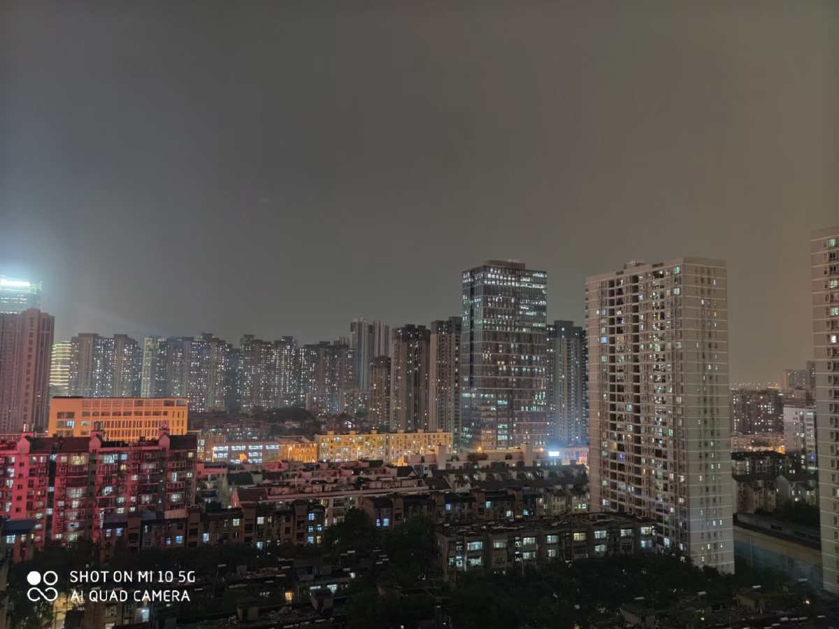 城市美丽窗外风景别致