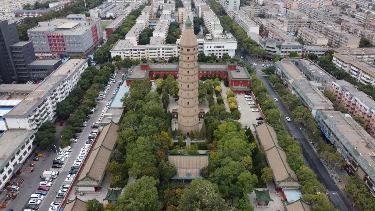 银川航拍海宝塔寺承天寺塔