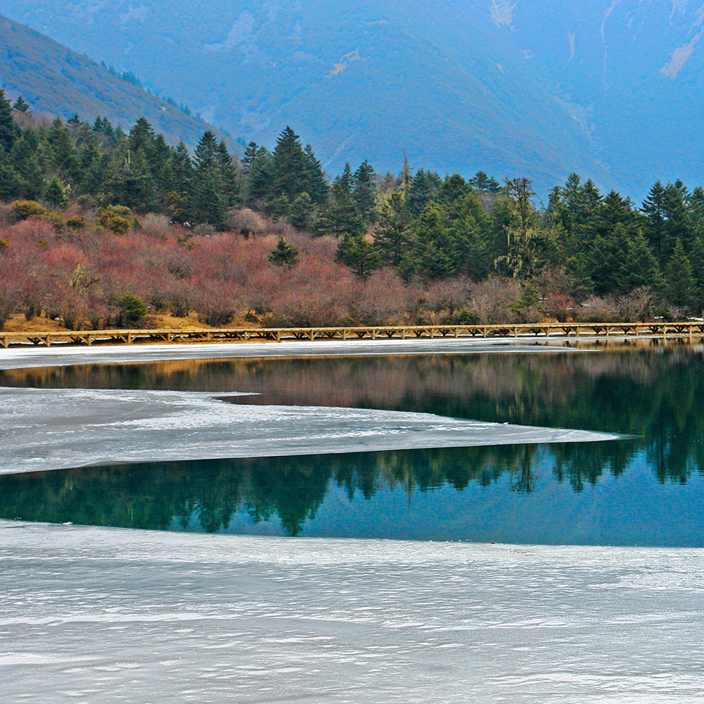康定木格措七色海