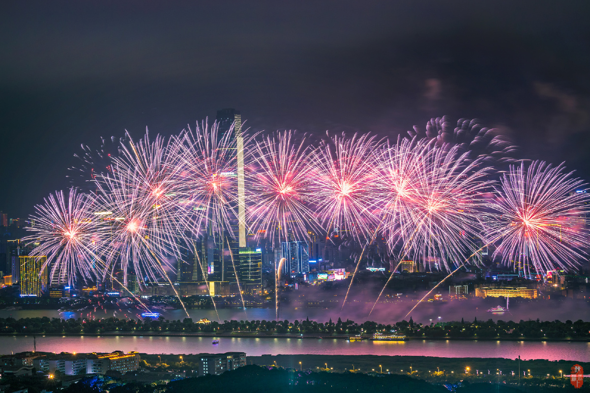 数字光电烟花秀 - 清水萝卜 - 图虫