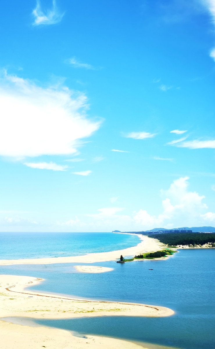 香水湾的海碧波荡漾风平浪静