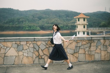 001