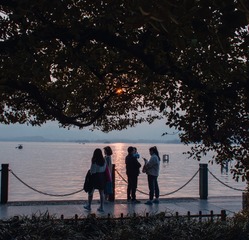 120051