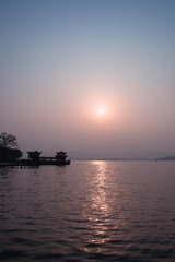 120053