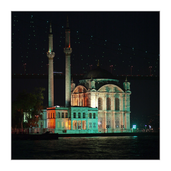 夜色清真寺<br />
