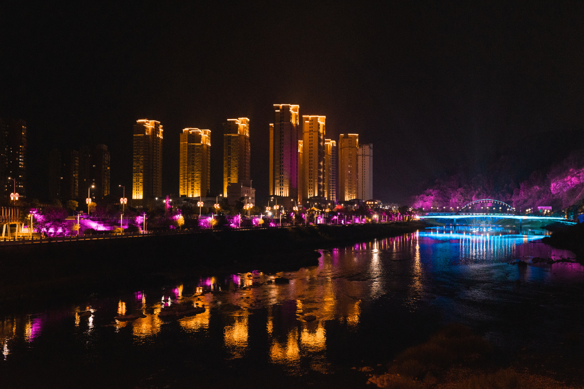 夜幕下的光泽县神秘而又美丽