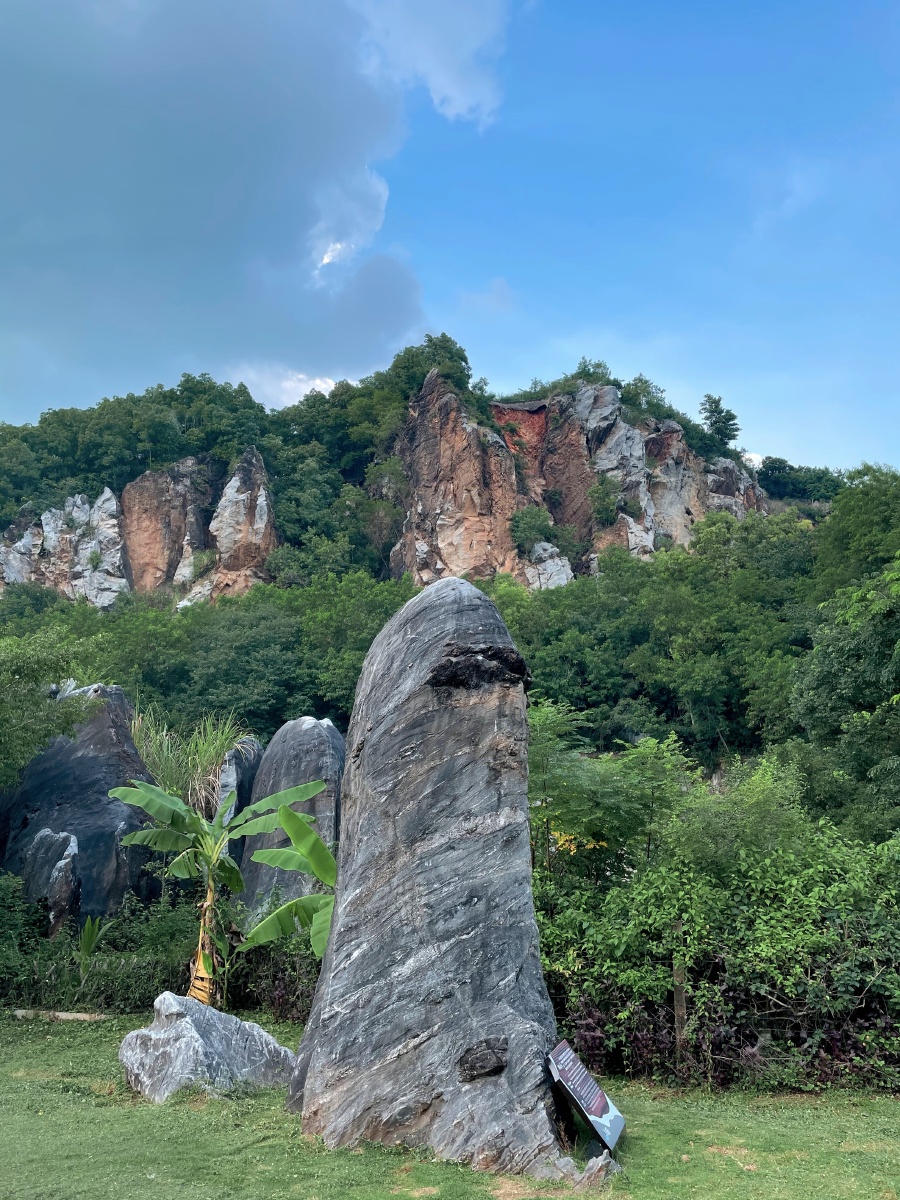 山水草木人间天堂打卡海南儋州石花水洞溶洞景观