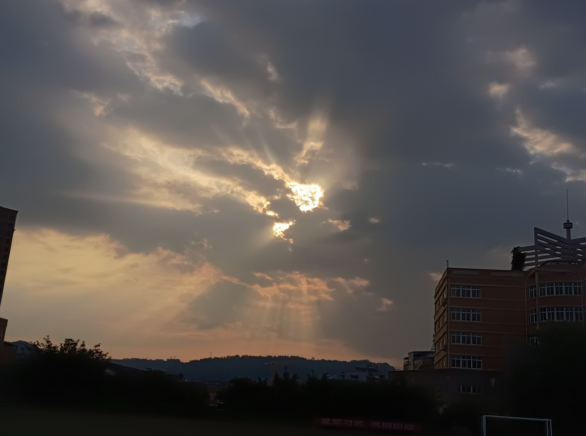 一束光之后会有太阳吗?