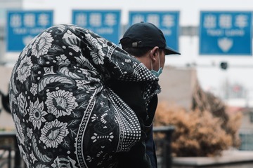 001