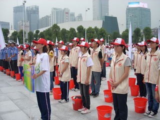 20100911亚运志愿者启动日 准备搞卫生
