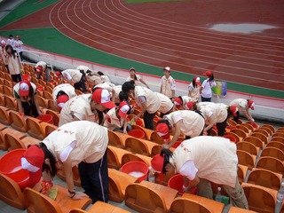 20100911亚运志愿者启动日 打扫吧