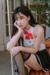 1571713