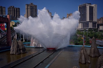 944751