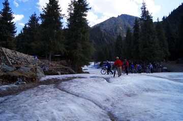 铁厂沟峡门子度假村松树坚冰河道 09.JPG