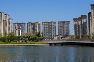 B0AD0E8C-215F-4084-8F71-19A115F2A507/L0/001