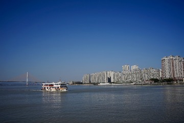9B8BC686-DD84-4D15-B2C1-C78451EFC63B/L0/001
