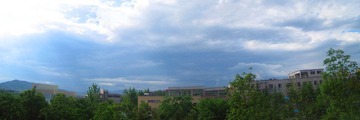 4.25早晨雨后的天空.jpg