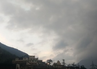 357581