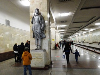 37752