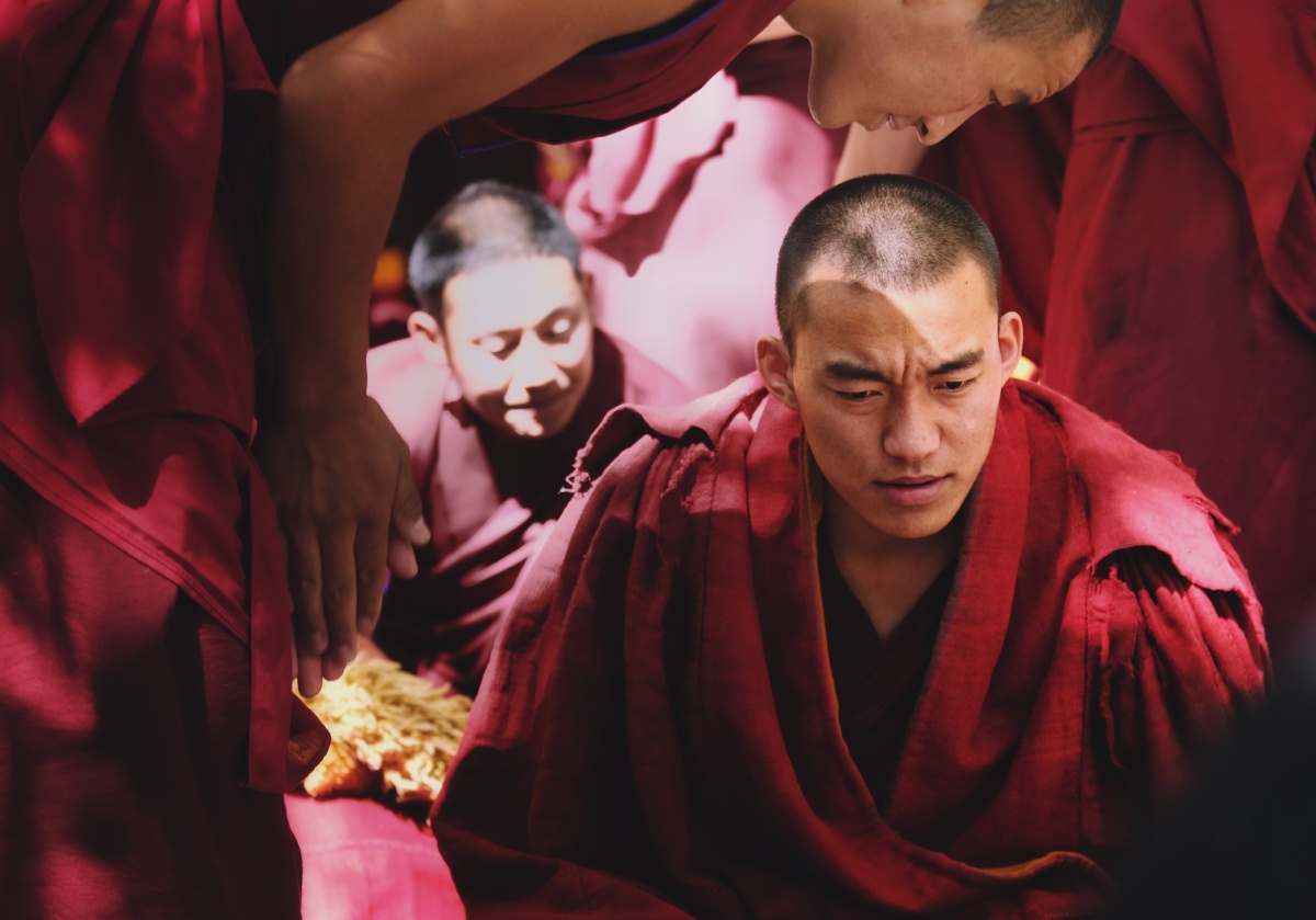 色拉寺僧人辩经