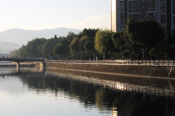 2002872