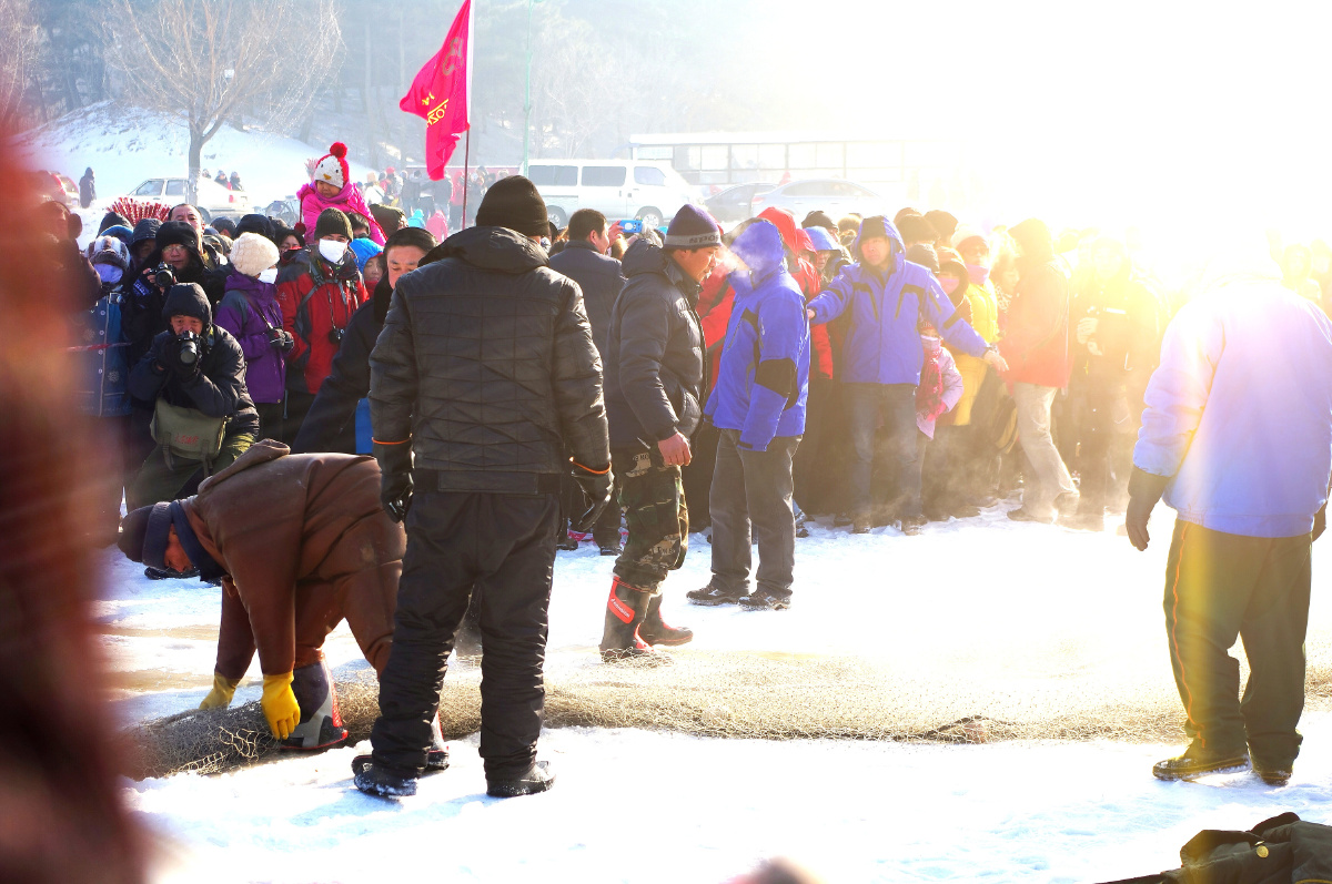 沈阳棋盘山秀湖冬季捕鱼