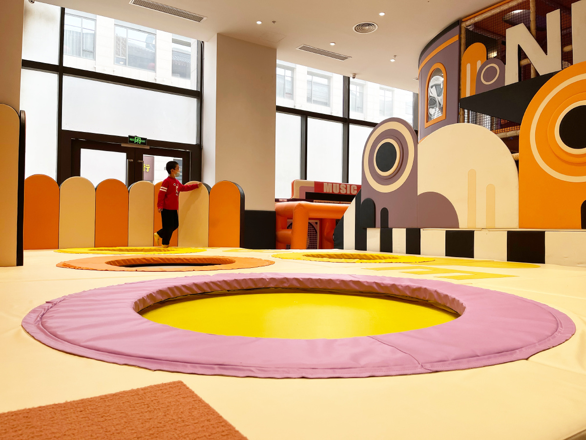 奈尔宝 西安店 蹦床