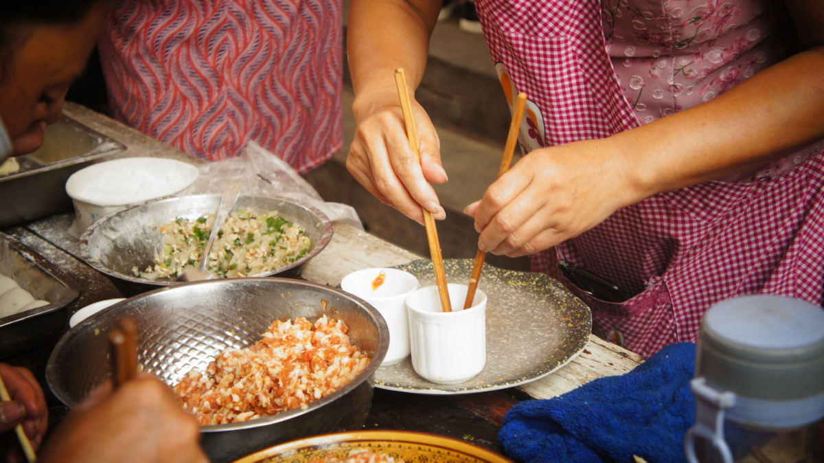 兰溪市游埠古镇早茶街体验三千多年的早茶文化一大早泡杯茶吃早点看大