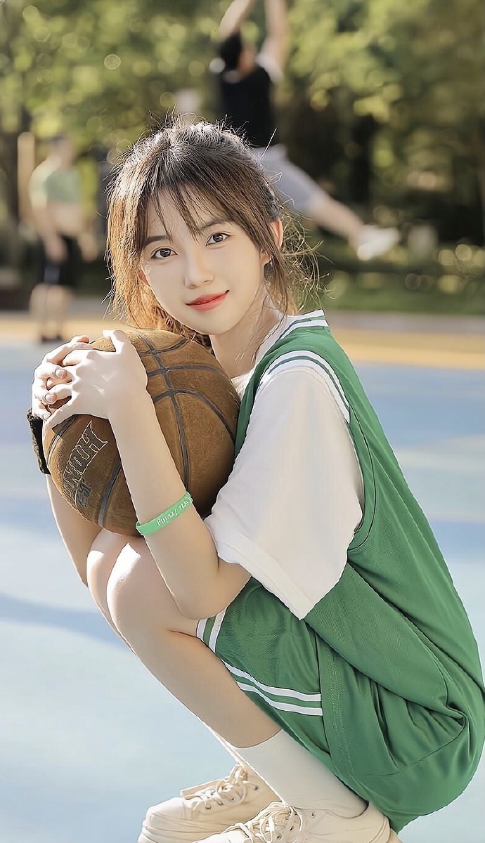 会打球的女生爱了吗