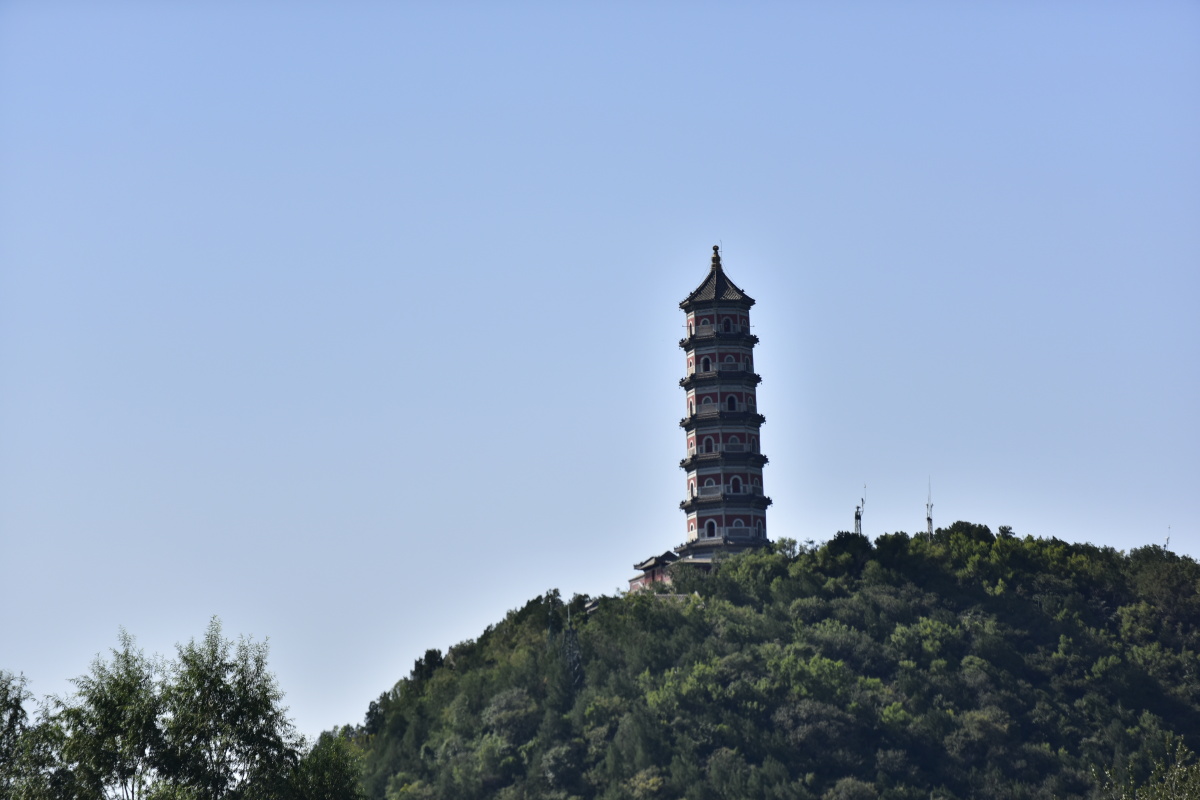 宝塔映玉东玉泉山