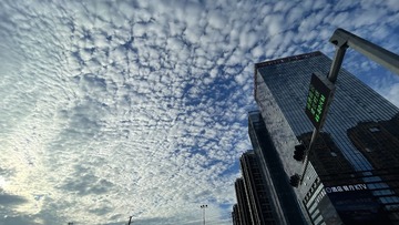 61F2F725-5998-45E6-AF3C-B4712F38AA6F/L0/001