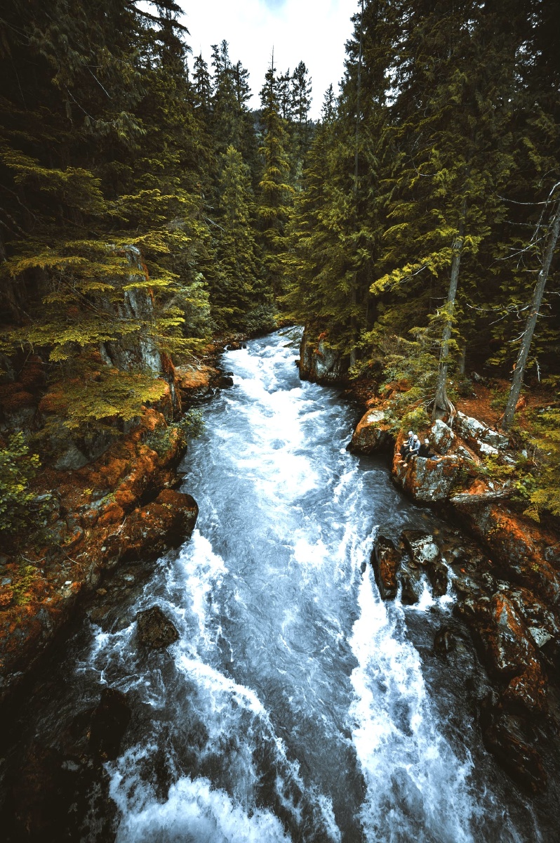 唯美壁纸系列2山川中的小溪河流瀑布