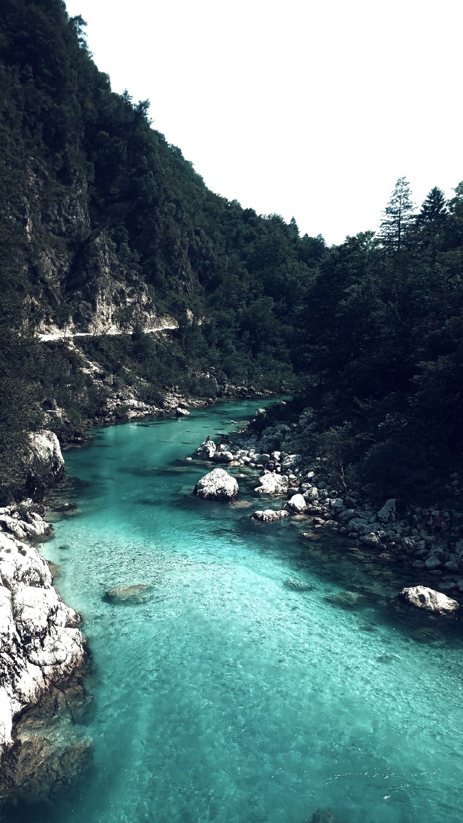 唯美壁纸系列2山川中的小溪河流瀑布