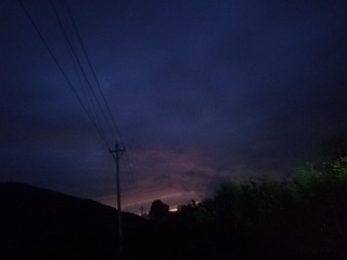 792877