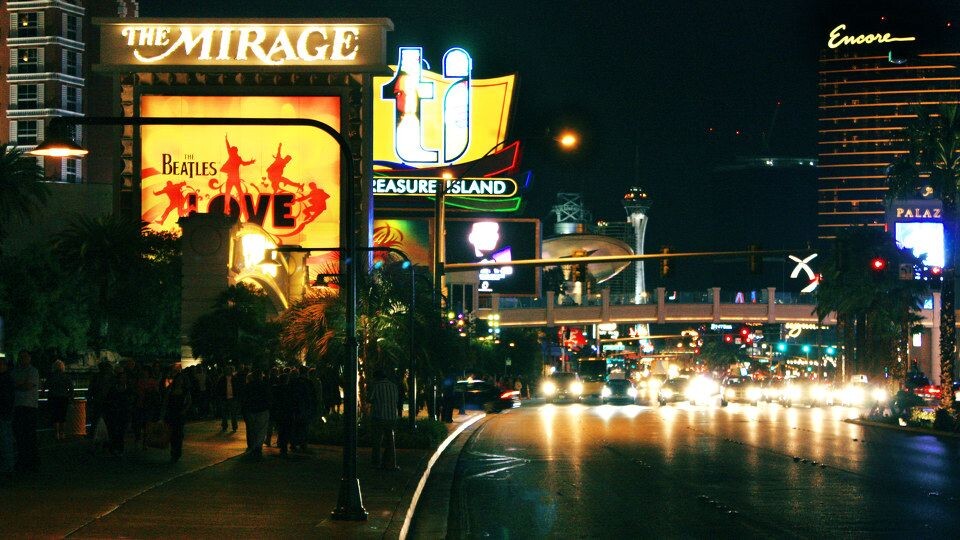 Vegas Night<br />
神奇的一座城，他的存在本就是一个传奇