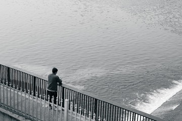 001