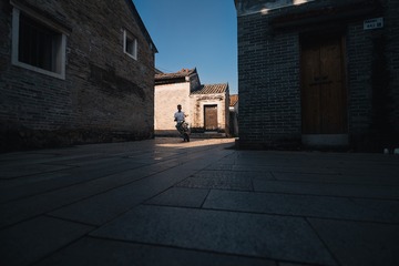 001