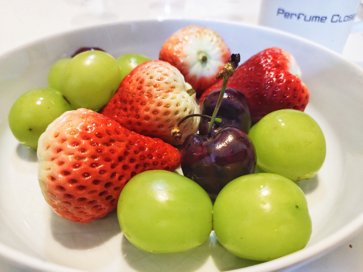 水果美食草莓车厘子青提