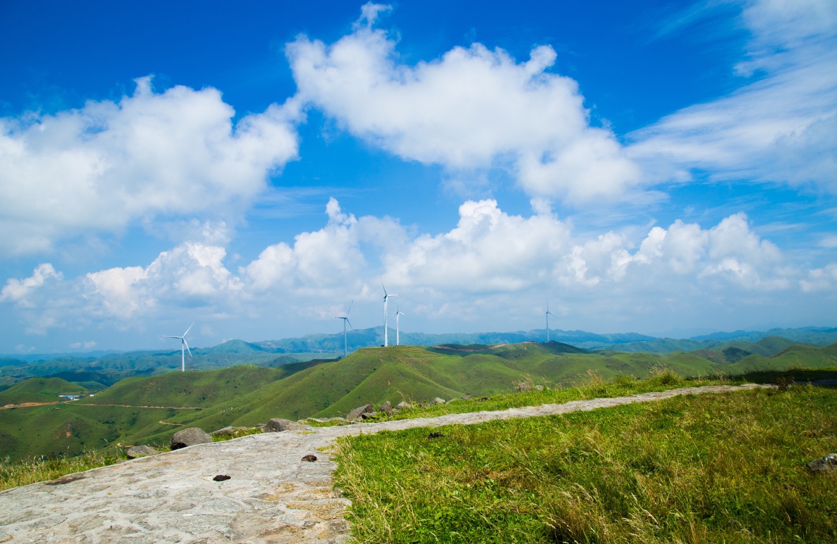 湖南怀化市城步南山牧场车还是能开的上去的