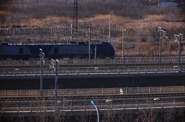 233063