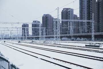 227137