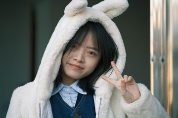 001