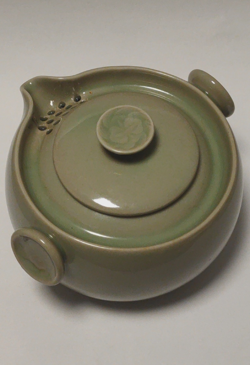 越窑青瓷迷你小茶壶