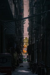 100100