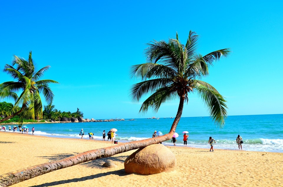 7海南岛  br /> 阳光 沙滩 游人之天涯海角