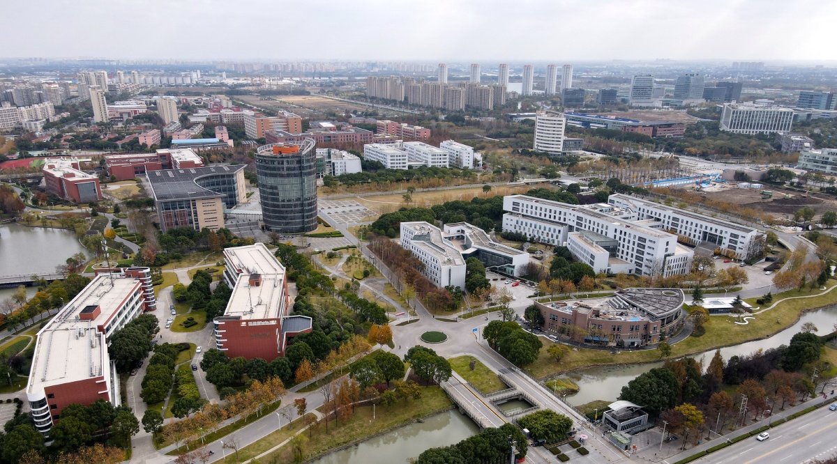 航拍闵行交大和华师大