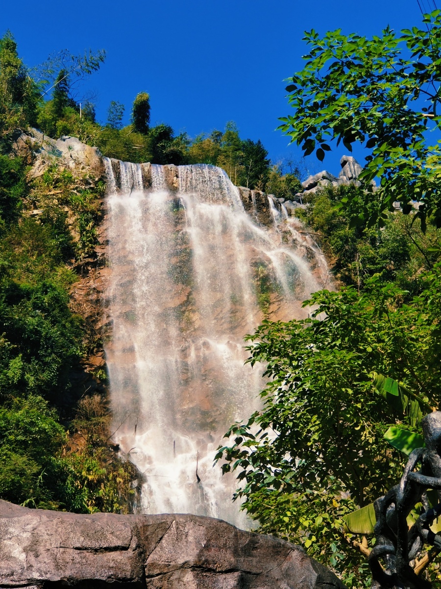 笔架山瀑布广东清远